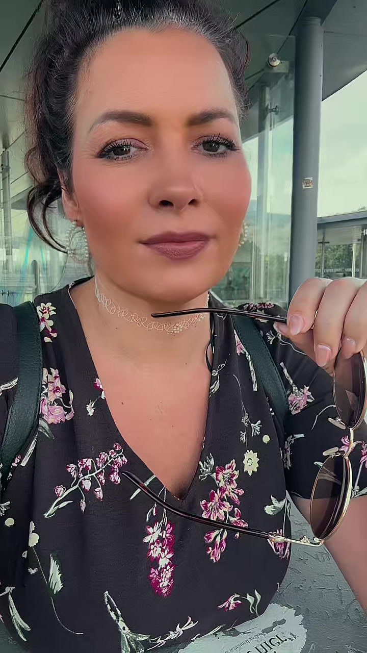@Nela