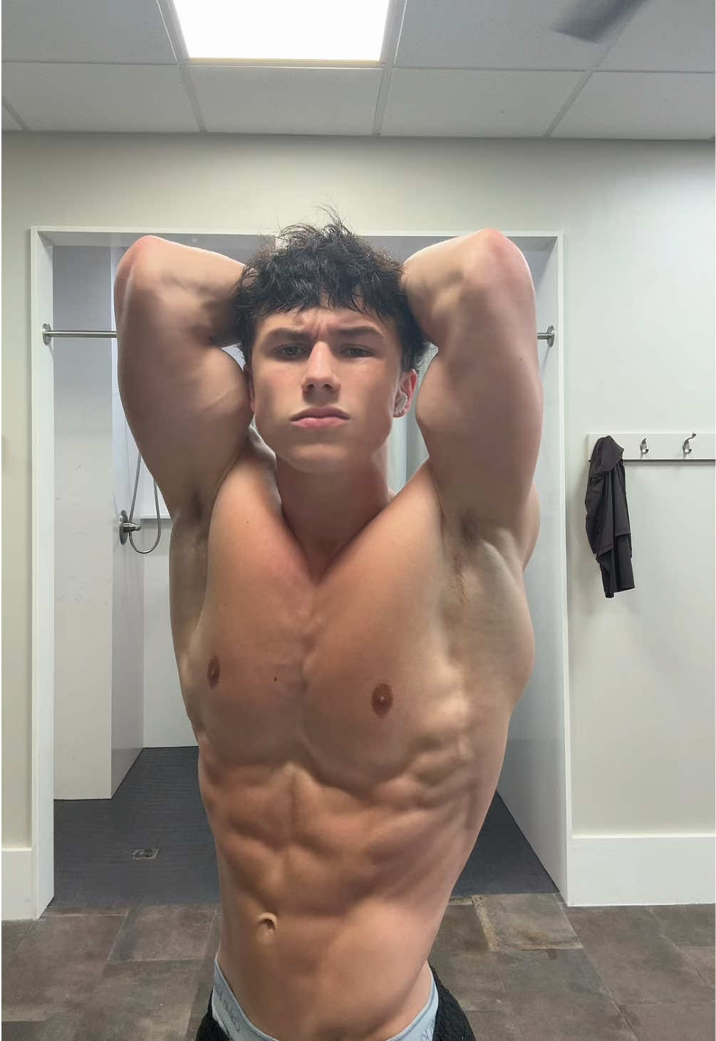 @d33jaee_lifts
