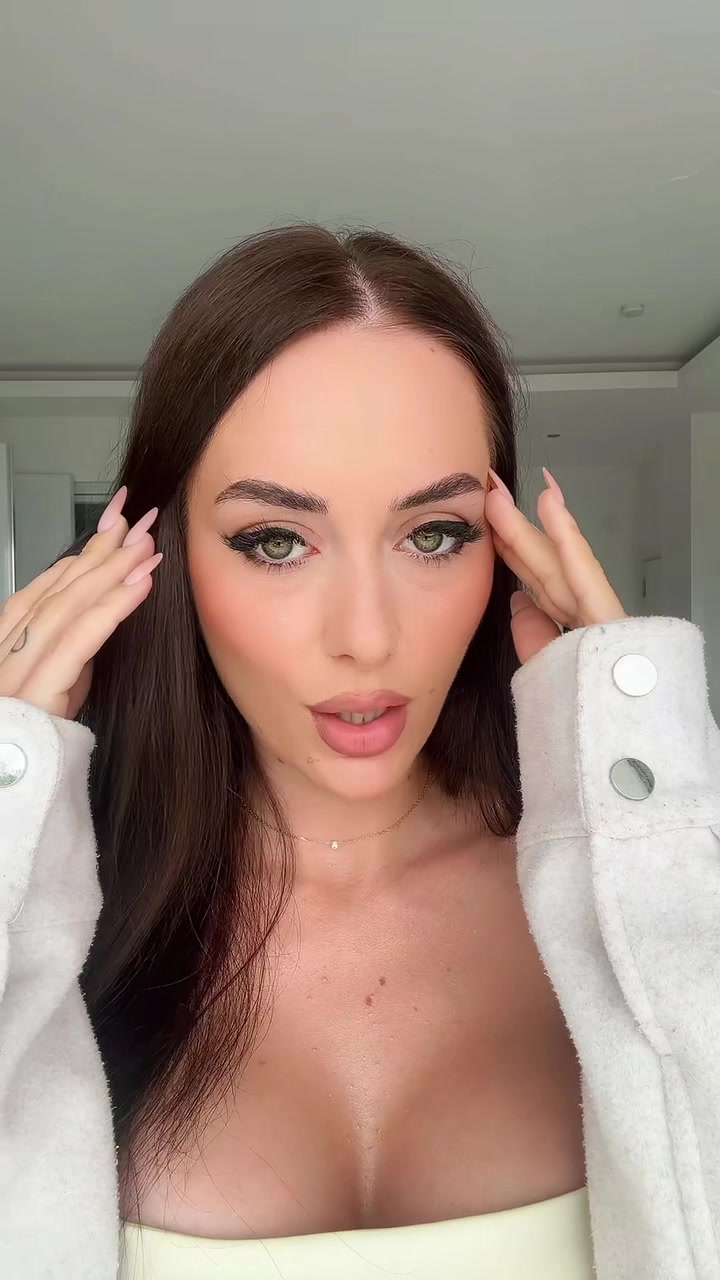 @Raluca ⚡️