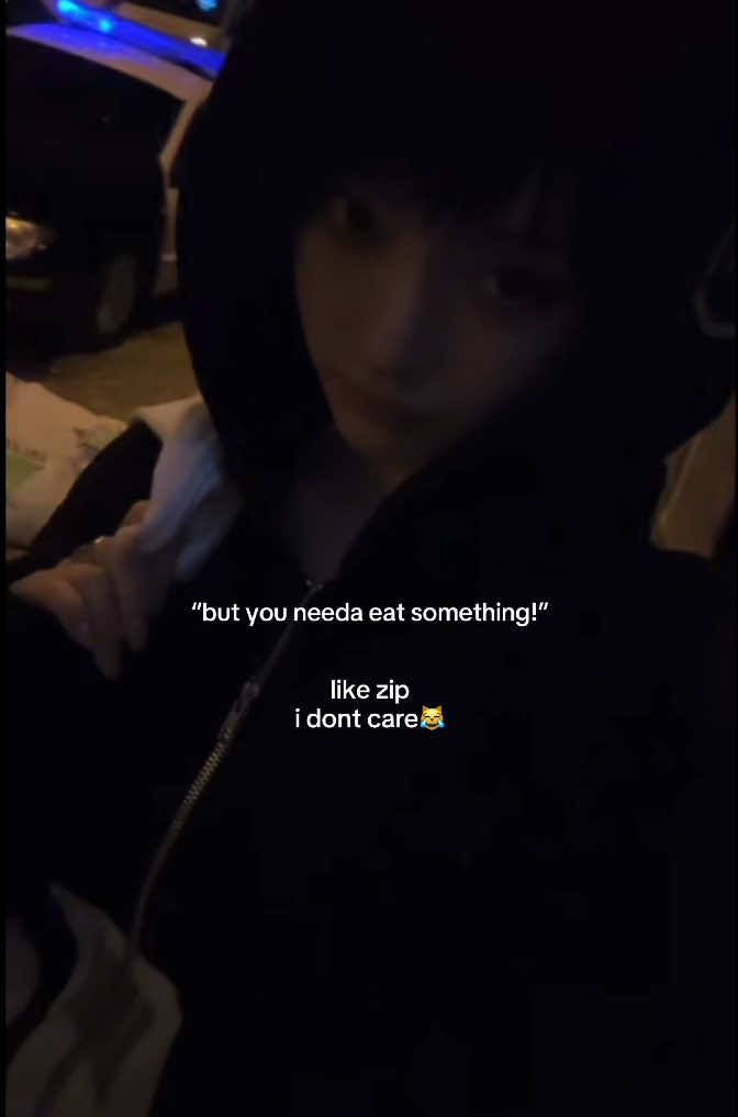 @𐙚˚࿔ liz 𝜗𝜚˚⋆
