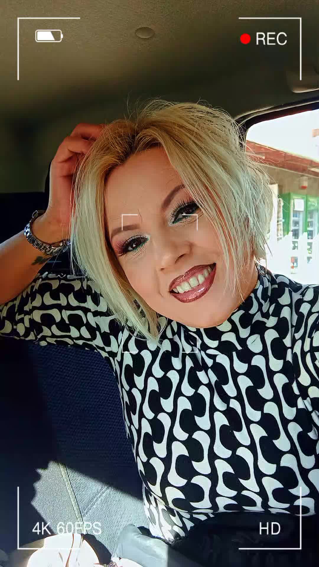 @angelicaAngy
