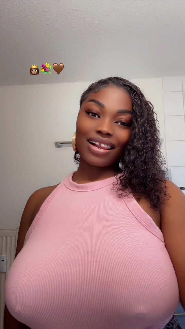 @QUEENFIRST🤍🦋
