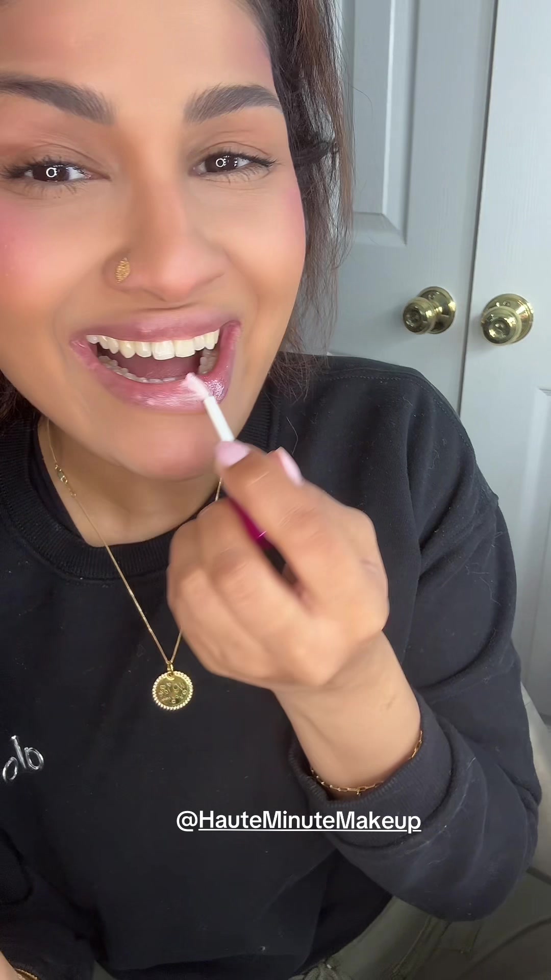 @MakeupLaveena