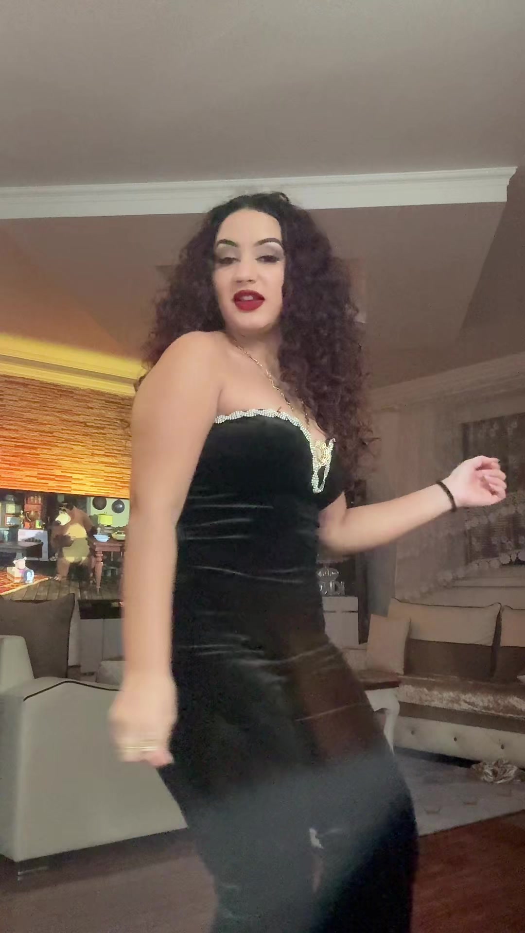 @etinka13