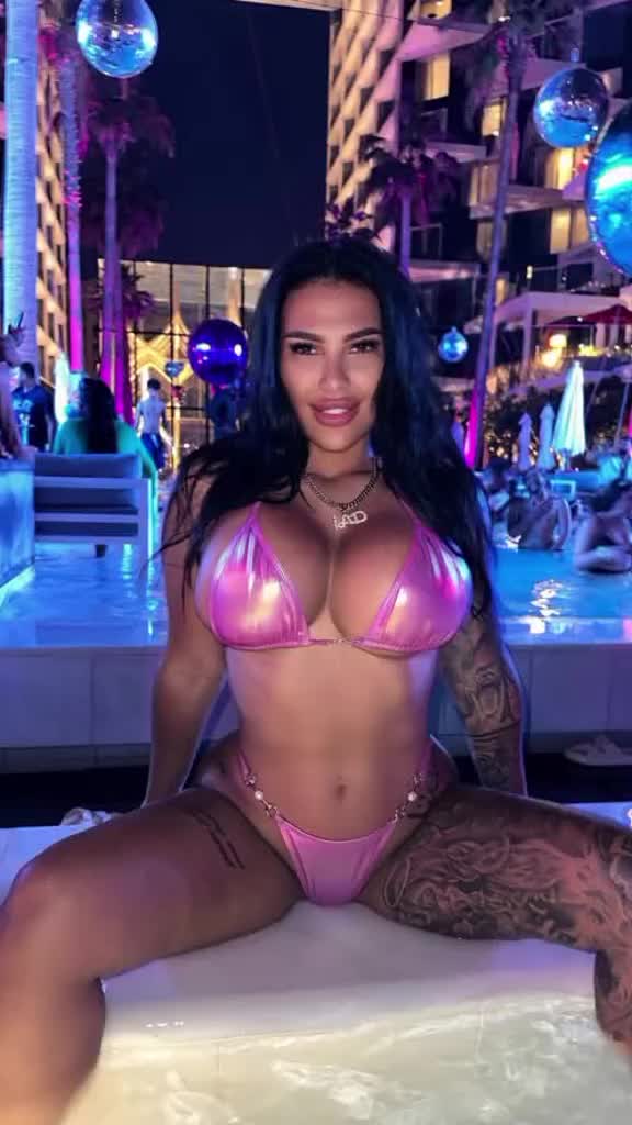@🌜 lunita🦕👑🧉🏓🍹🃏🔥⃤