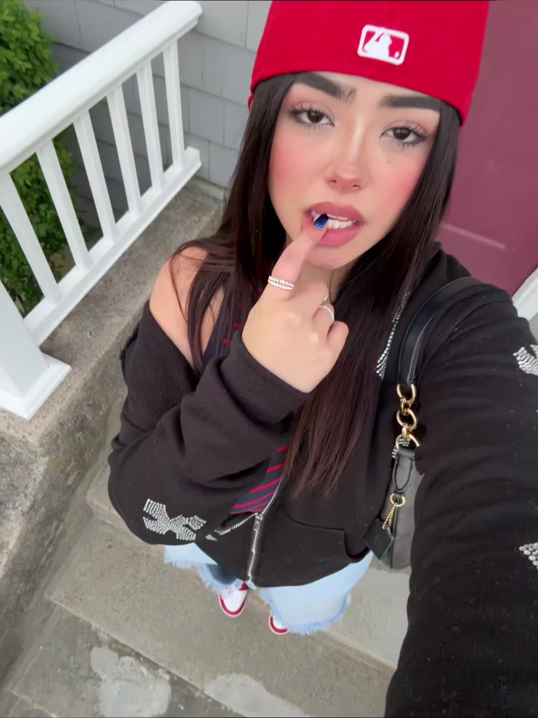 @mariana🇨🇴🇷🇴🇭🇺