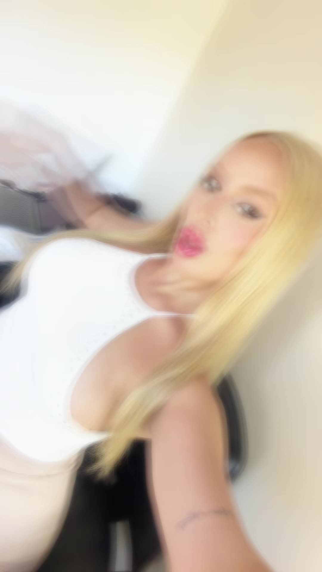 @laaurang_