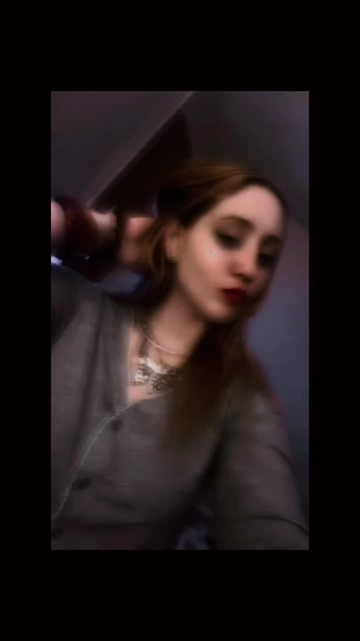 @Victoria Essy singer