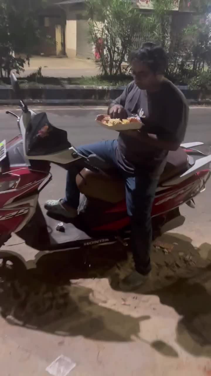 @Yeh Kali Kali ankhe 👀