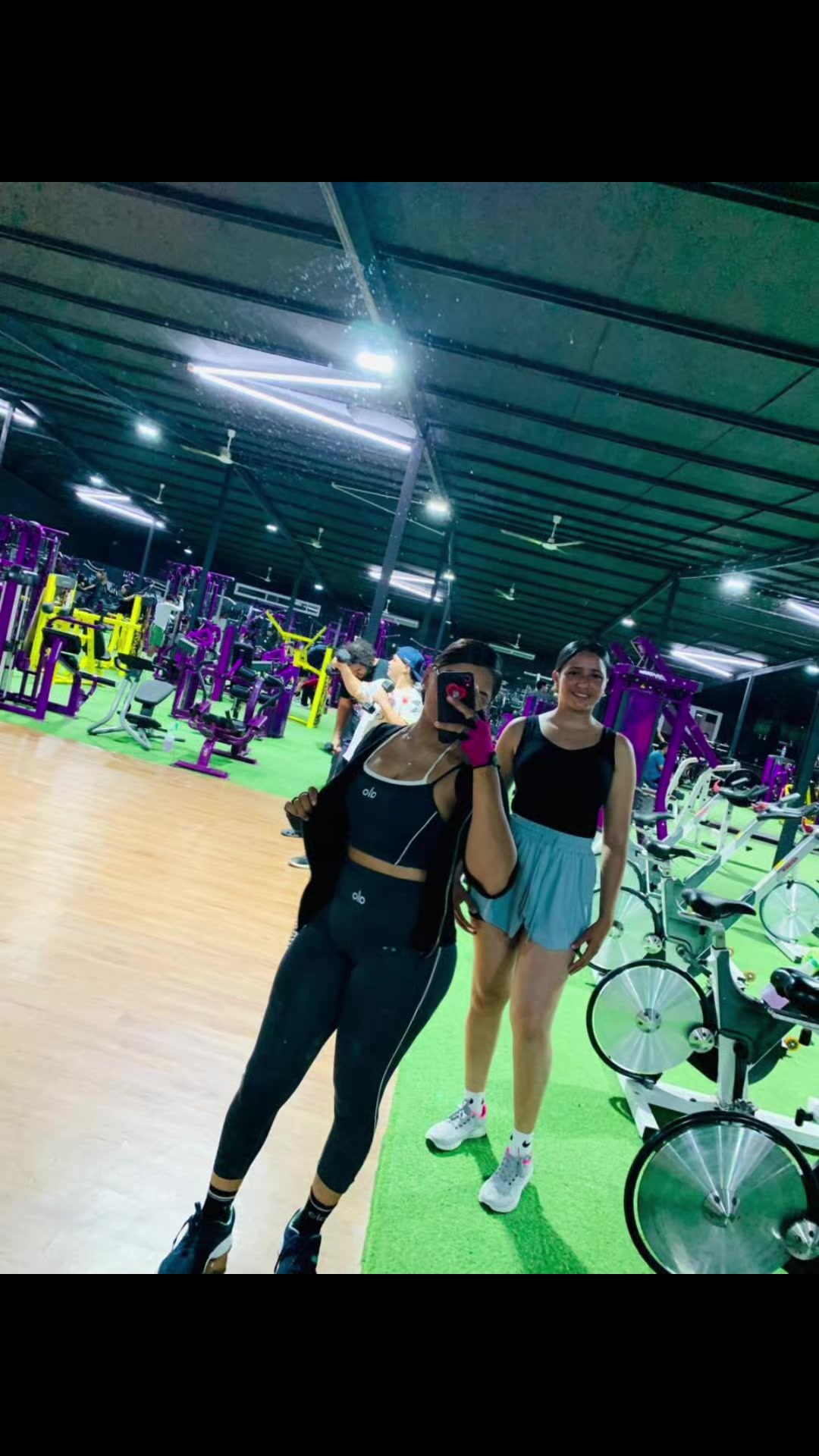 @🫰🏻castellanos 🍒