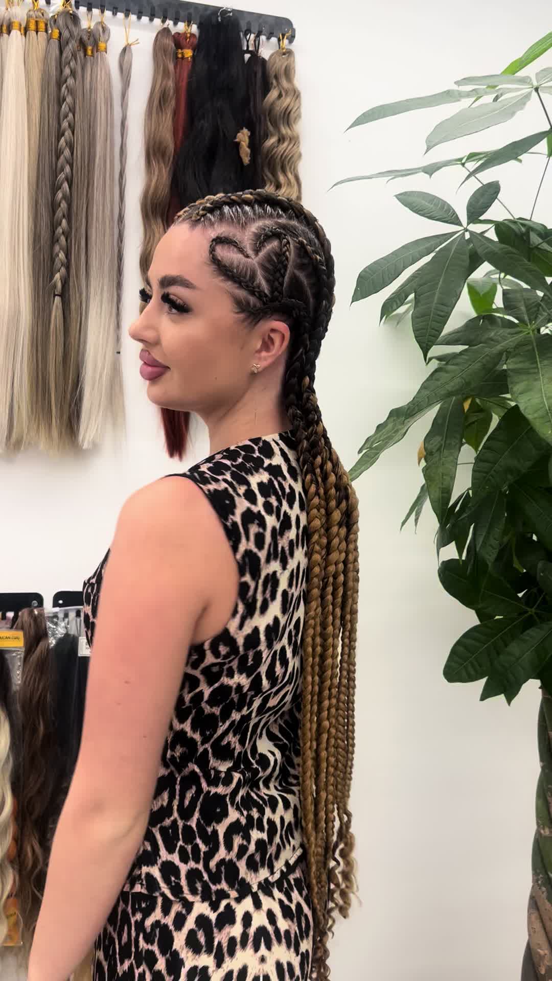@FRAȚII BARBER