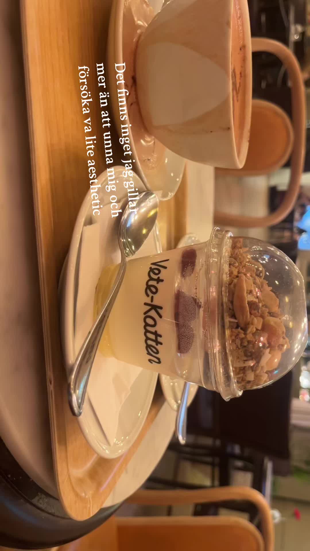 @alisamorazan