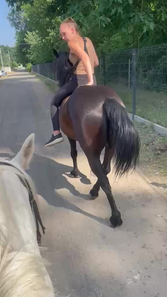 @𝓐𝓷𝓷𝓪👑