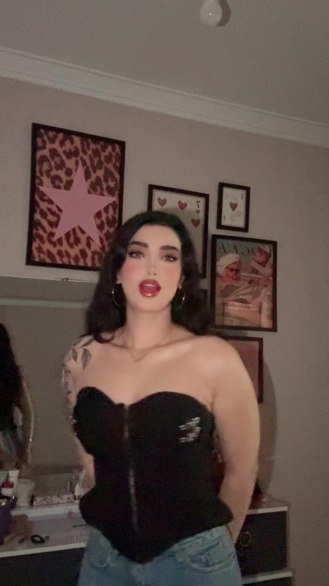 @Melika Nazari310