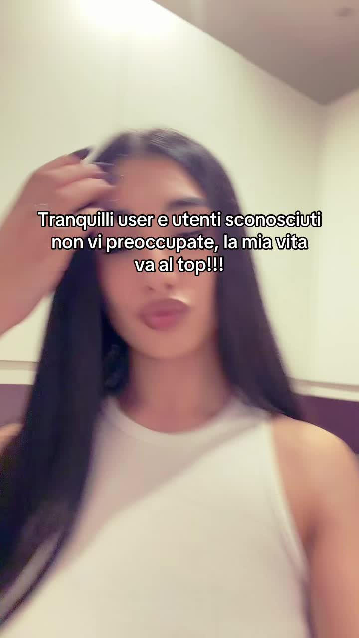 @AngelaYannis