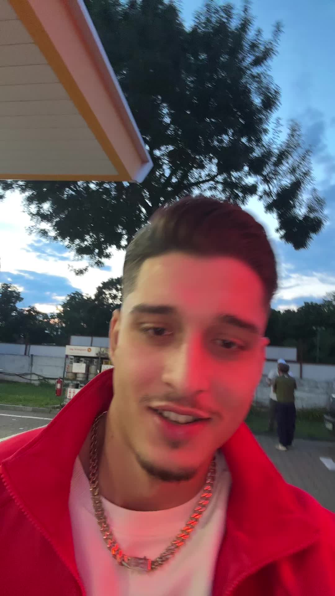 @AlecsandruMaryo