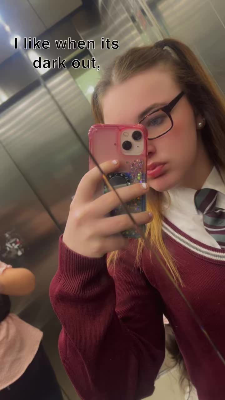 @Scarletts spam acc