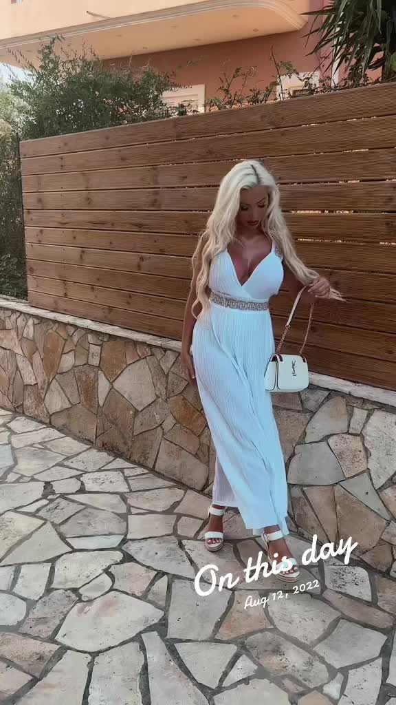 @Leahspeake