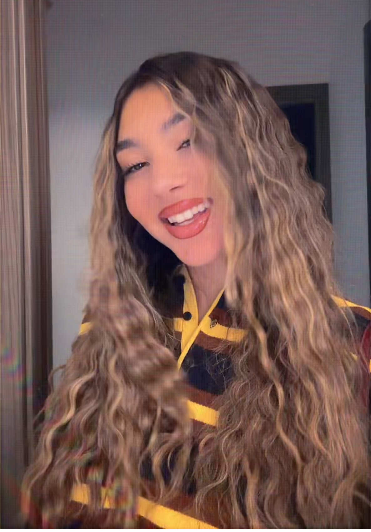 @𝒩𝑜𝑒𝓂𝒾