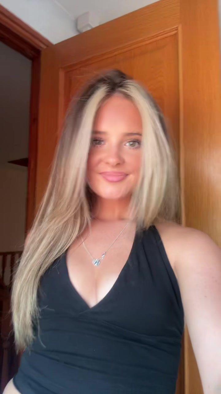 @Poppyolivia