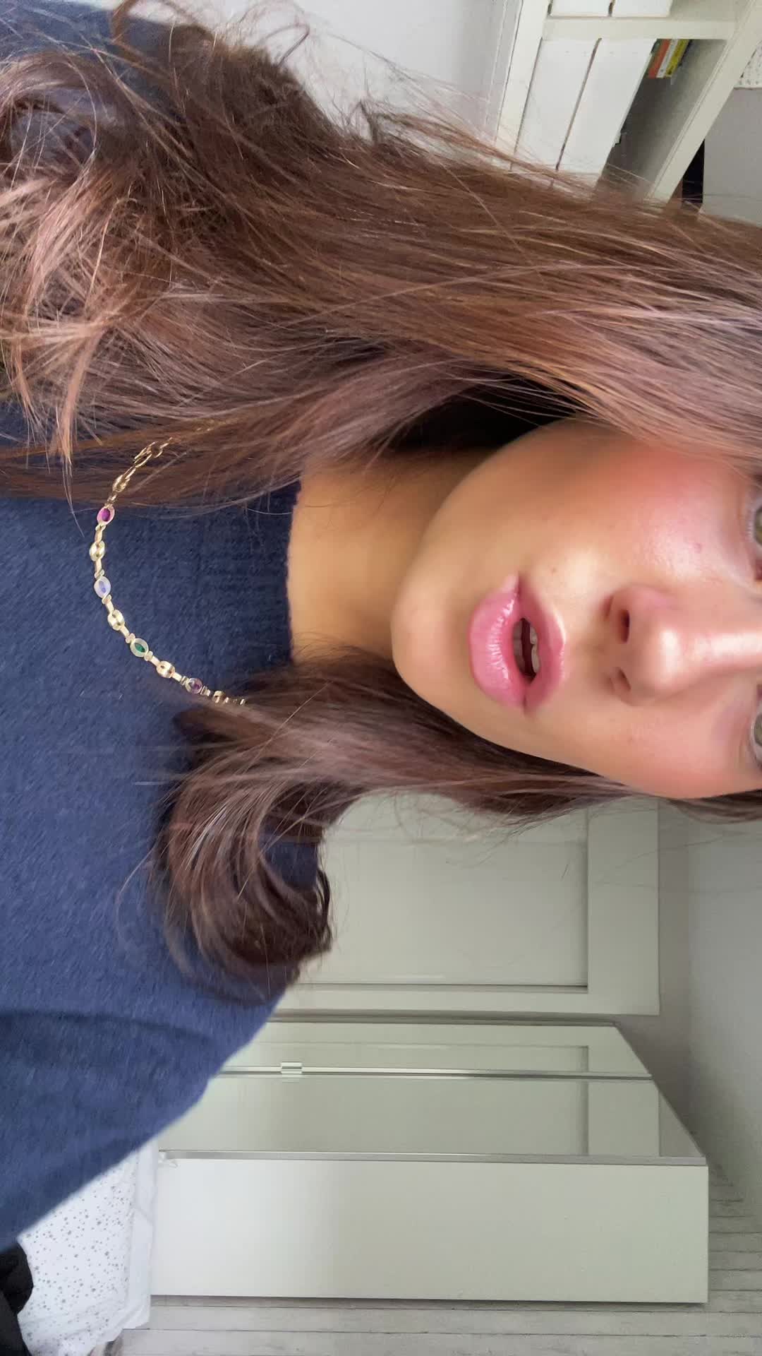 @María