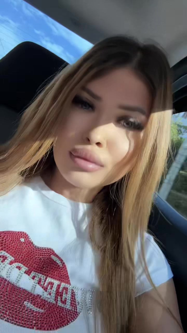 @Bibi11