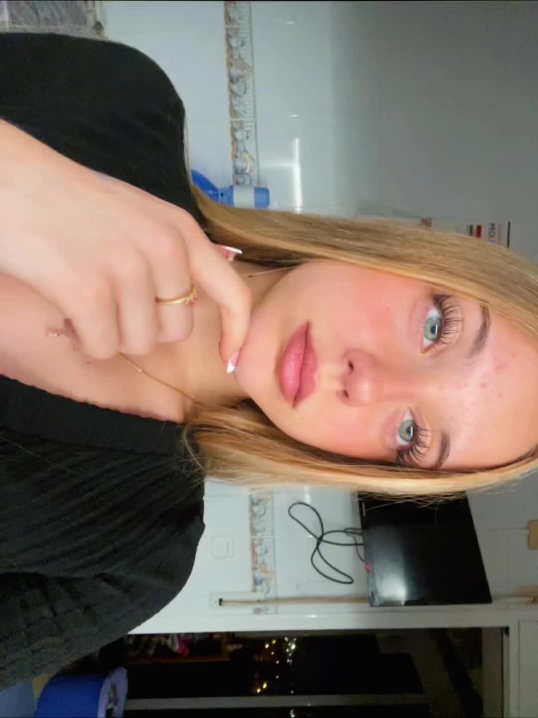 @_.aaroaa16