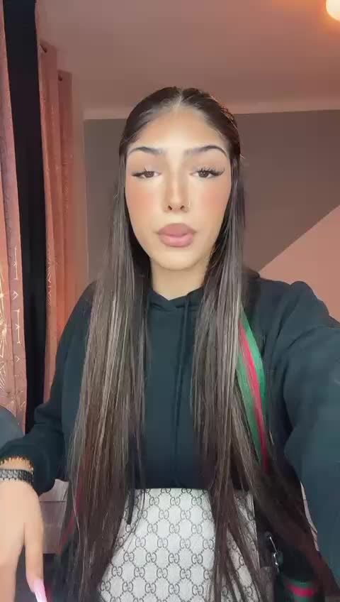@𝒩𝒶𝓎