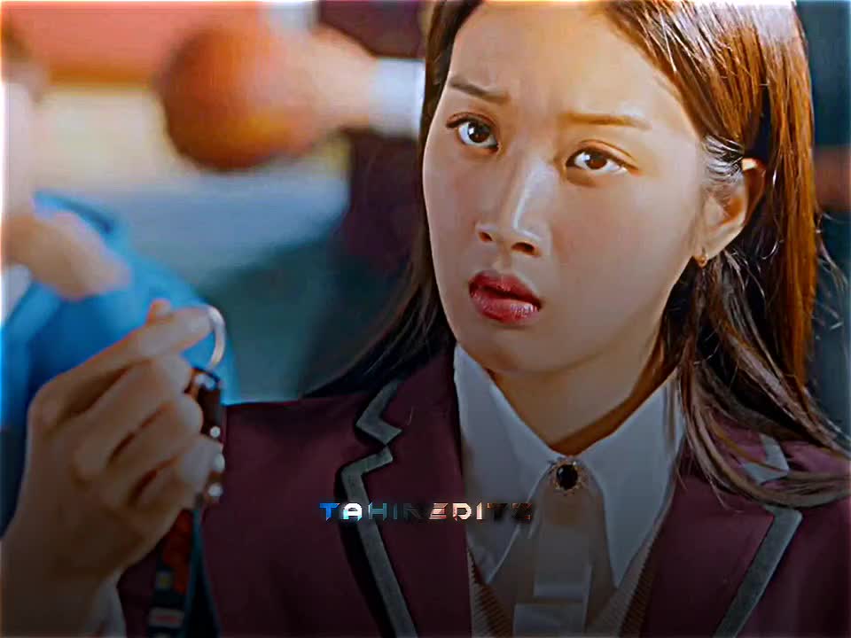 @★ 𝙏𝘼𝙃𝙄𝙍 𝙀𝘿𝙄𝙏𝙕 ★