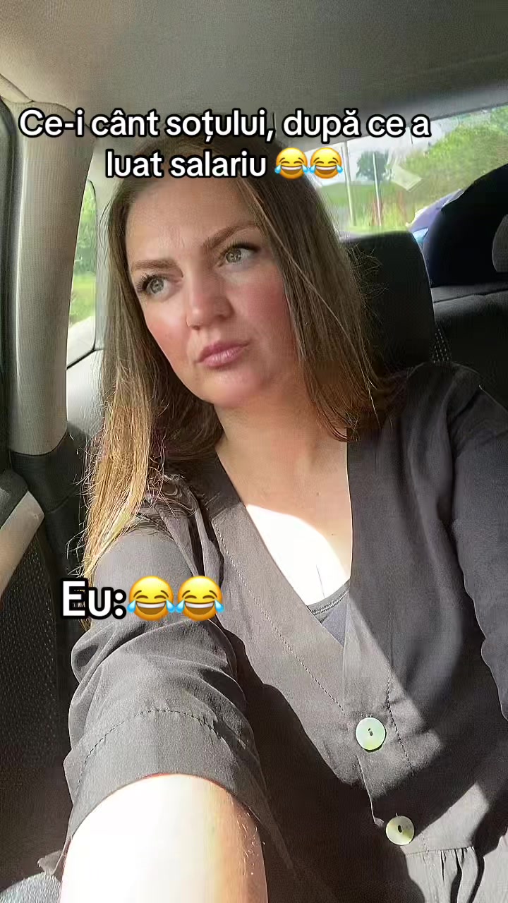 @Monica🖤