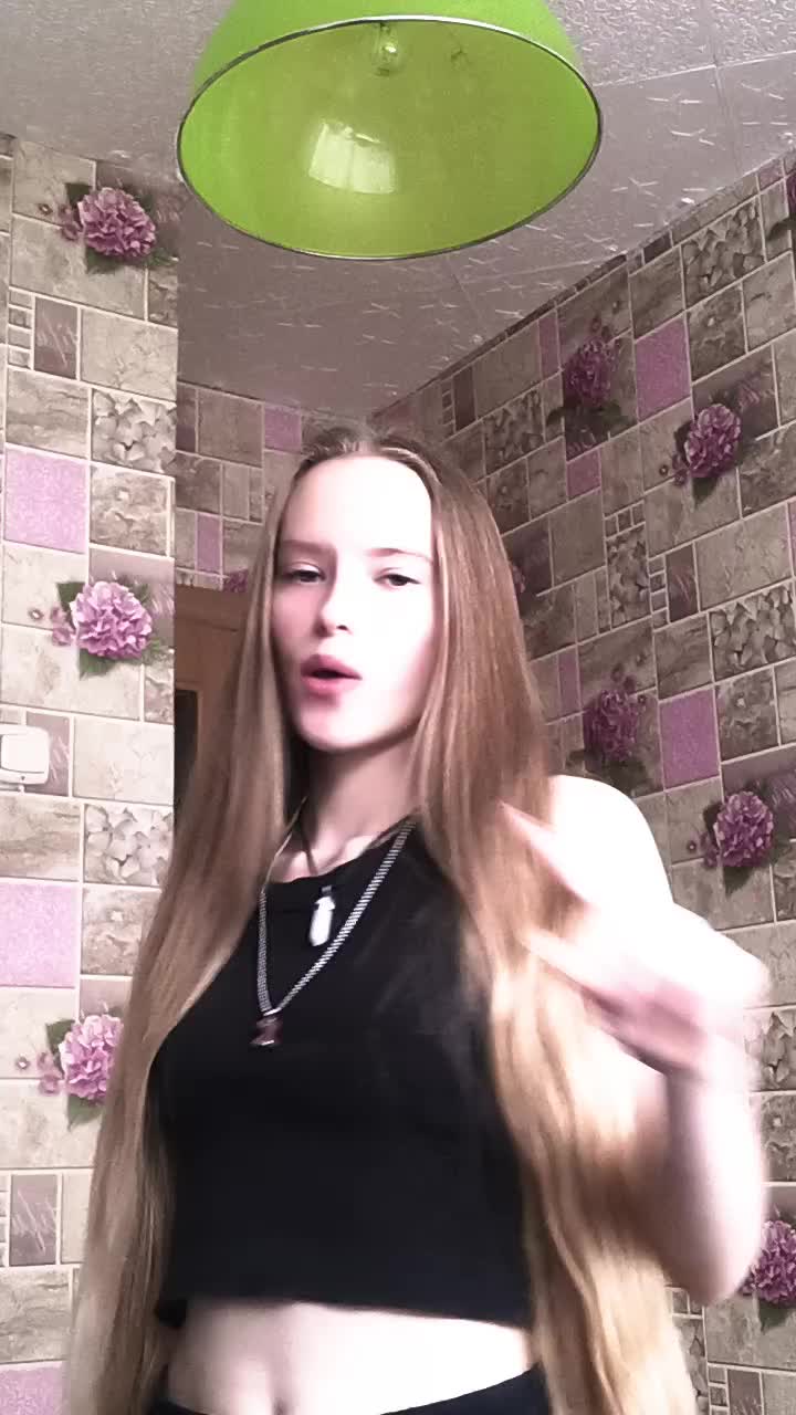 @тгк➡️: «i am Karina»
