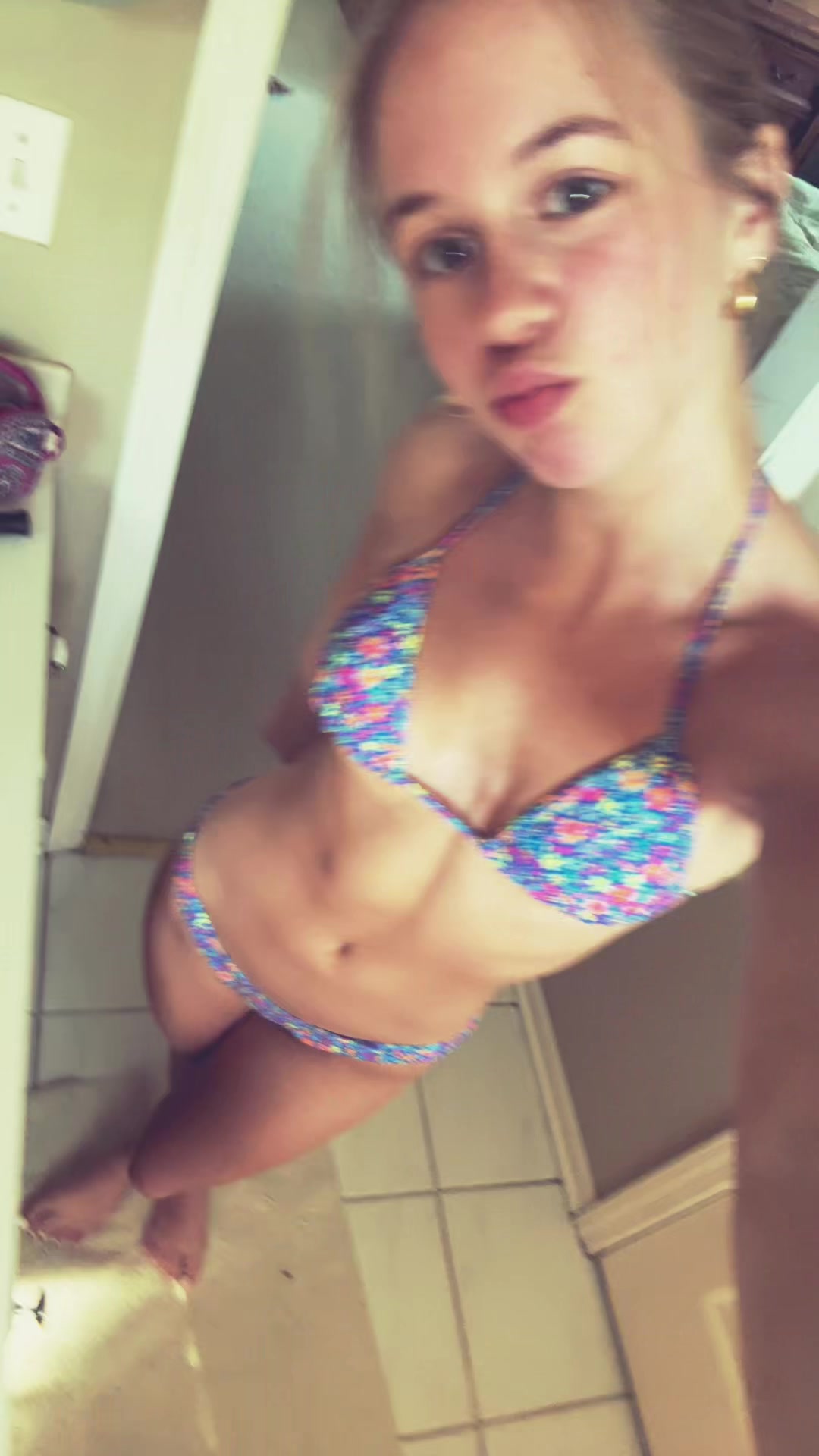 @soph3