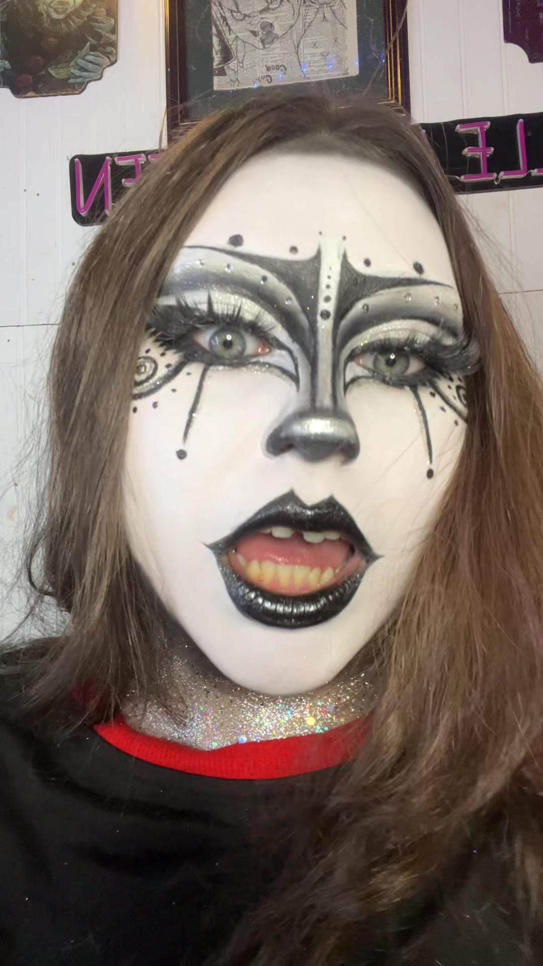 @Ellehalloween