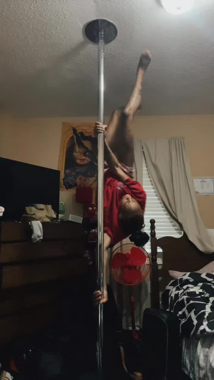 @laythatahhdown