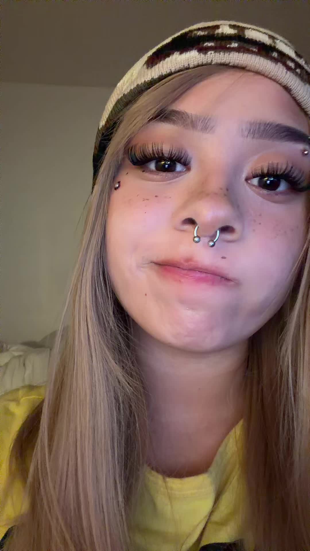 @vi