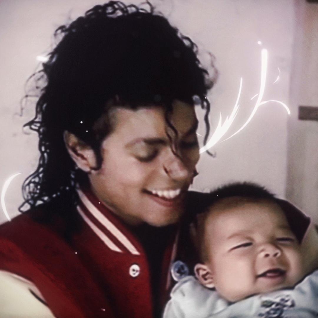 @✦ lia~moonwalker ✦