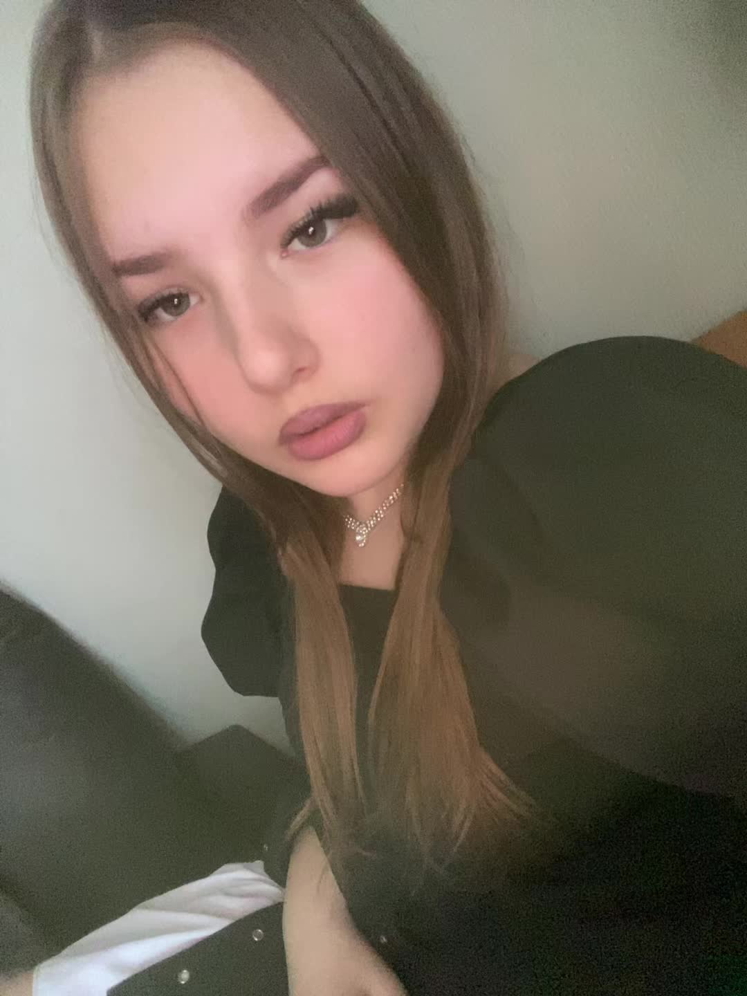 @Вишнёвая🍒