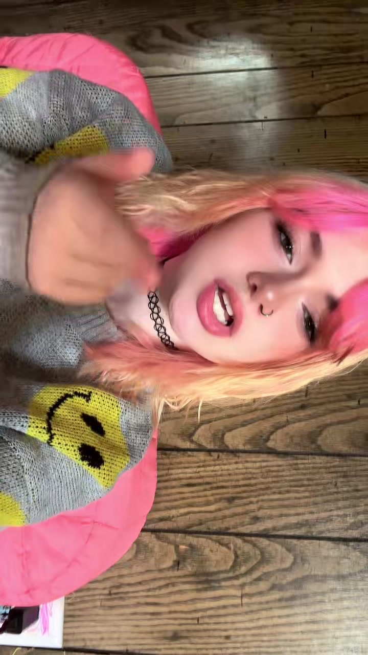 @Bella_9_9_9