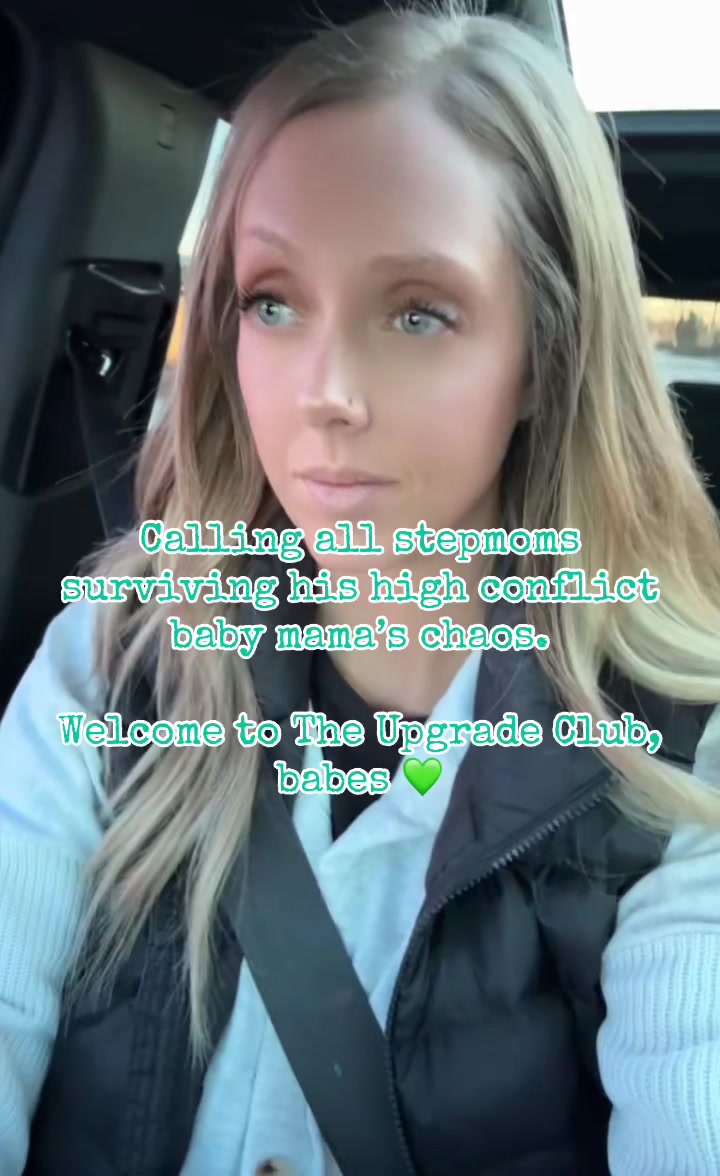 @April 🐝🖤