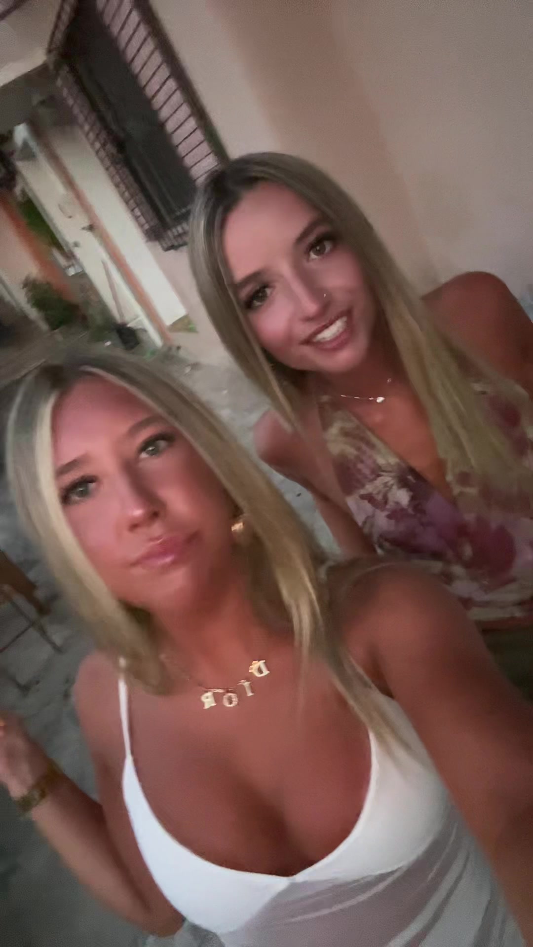 @poppymarshall_
