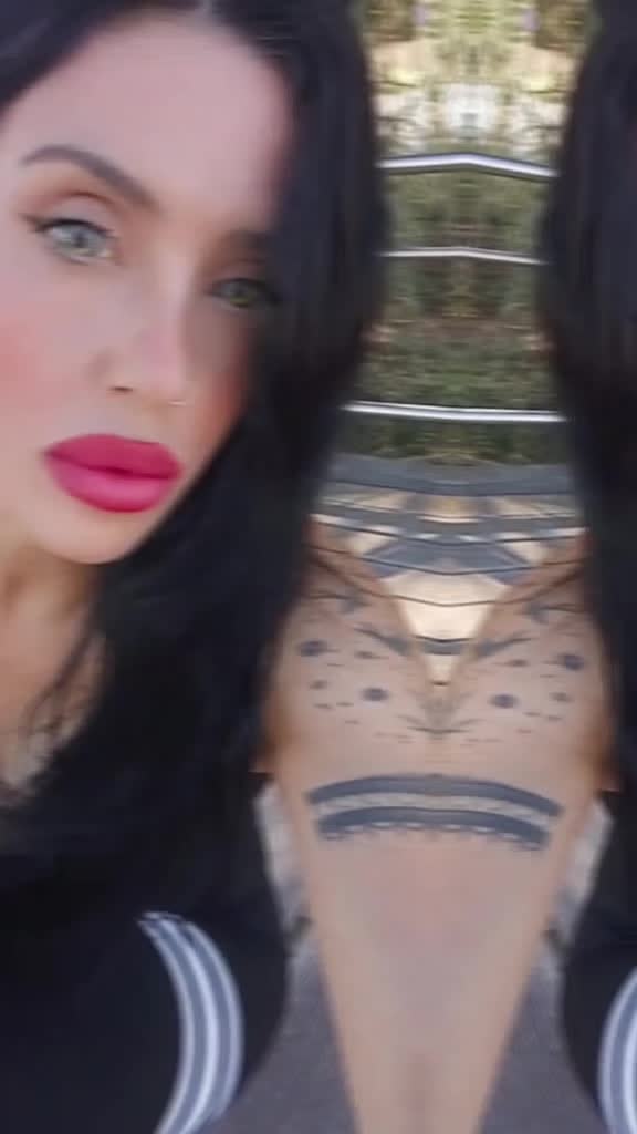 @Esmeralda
