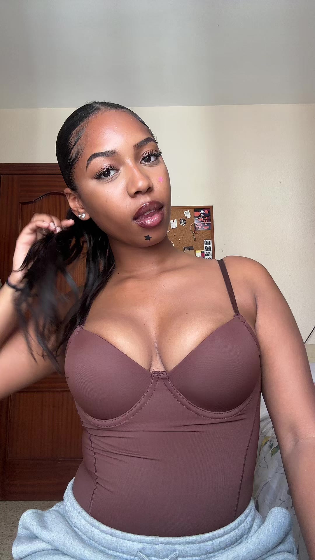 @baddie.chaki