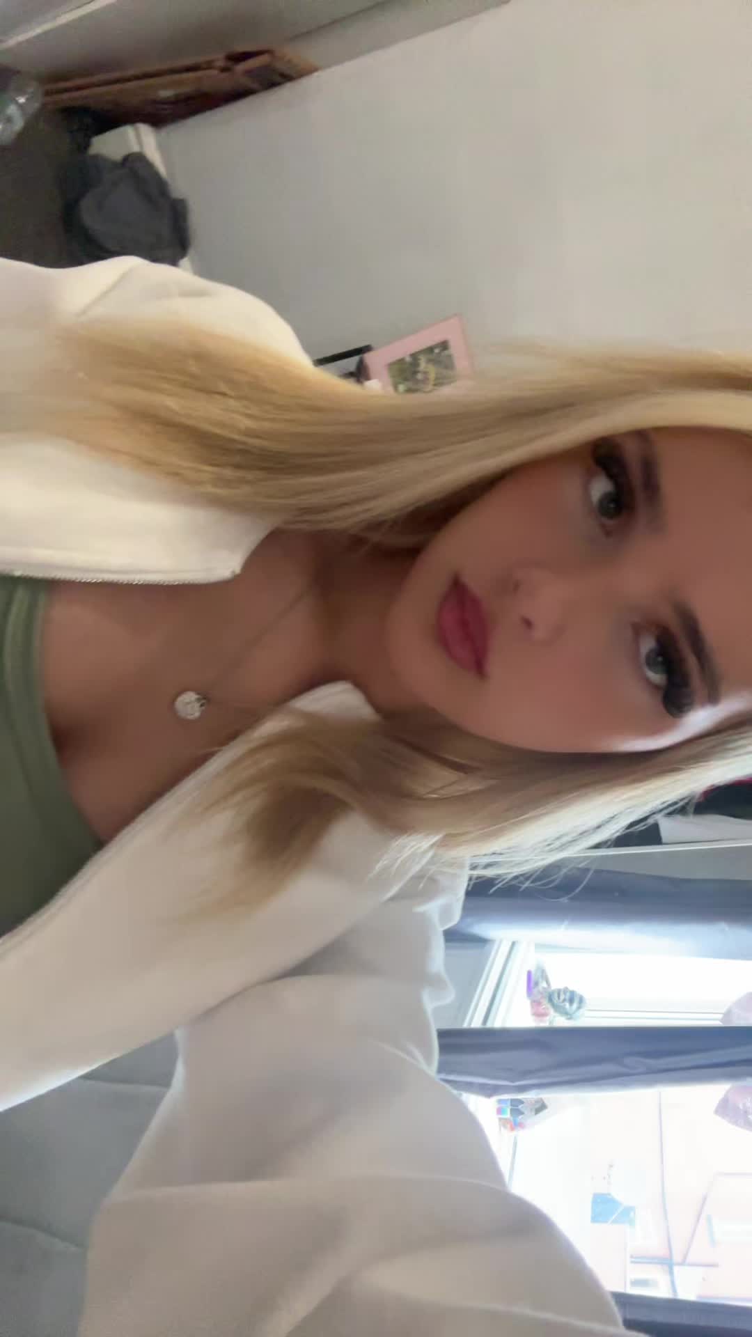 @siennaxxxxxxxx