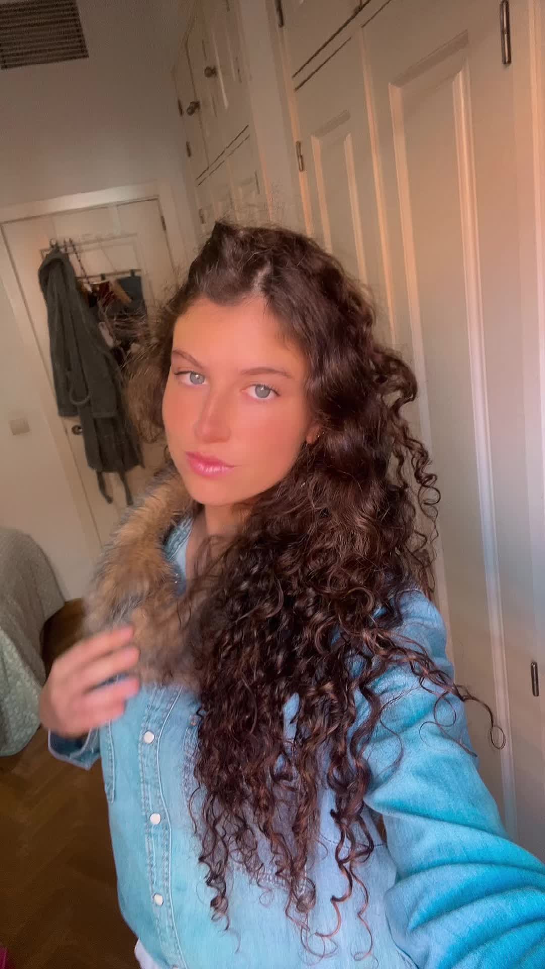 @reyesacosta23