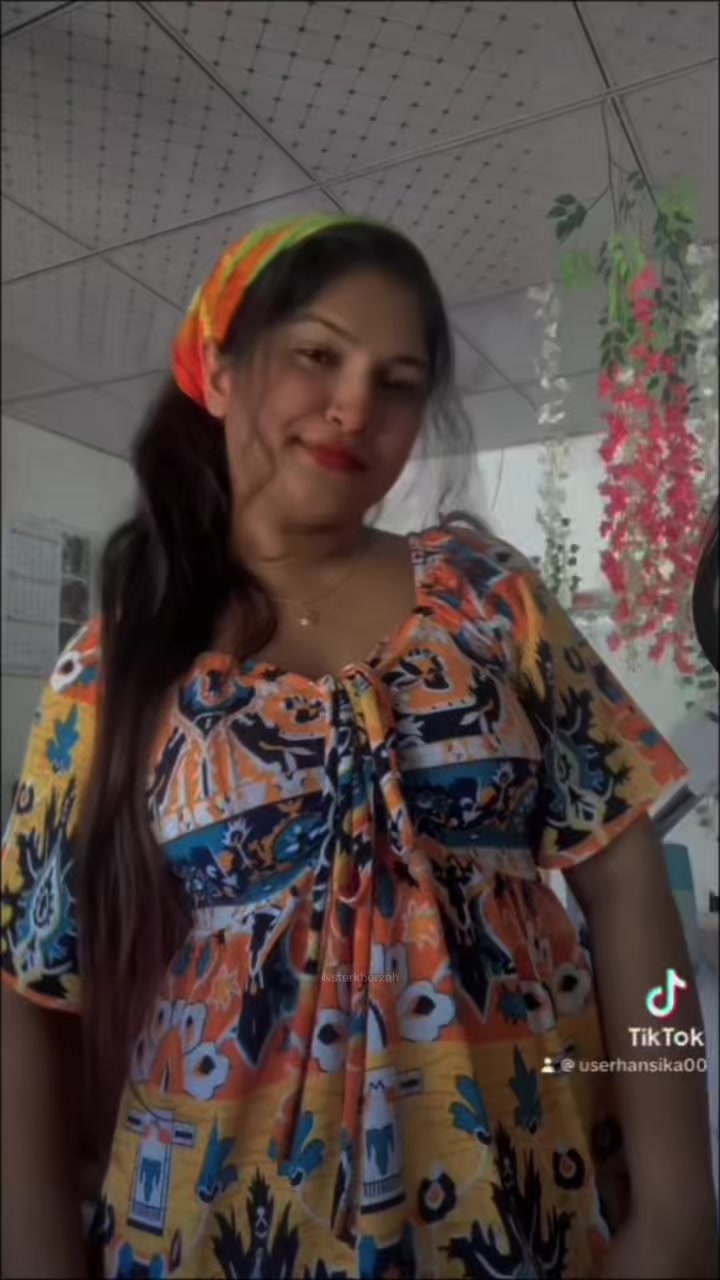 @Hansi----💗😙