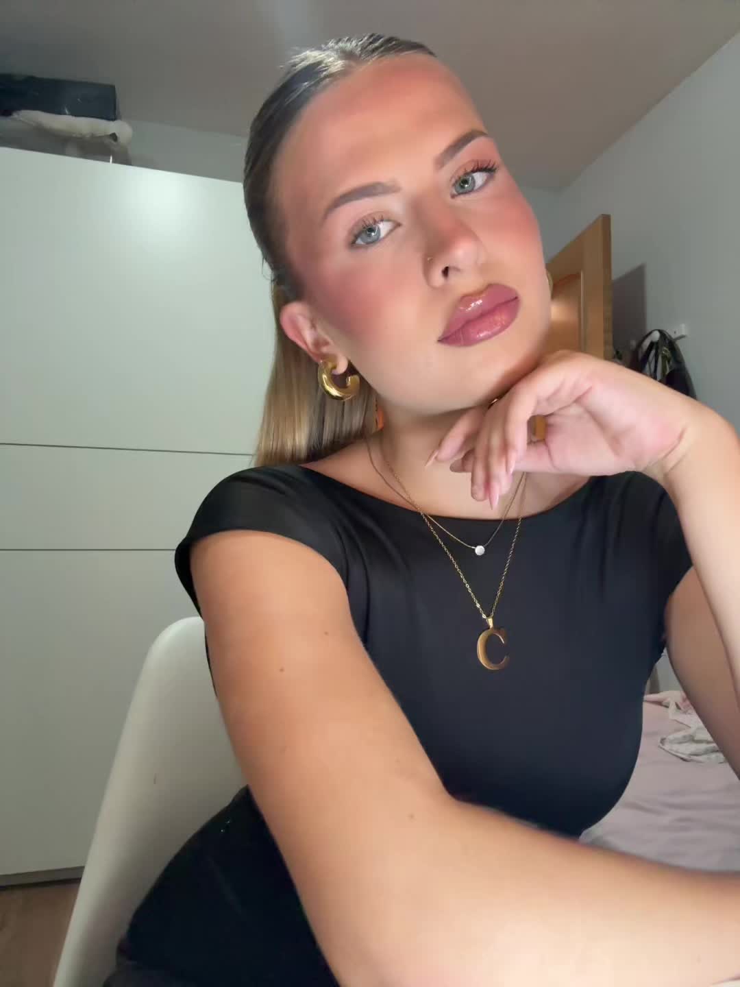 @crismoncu