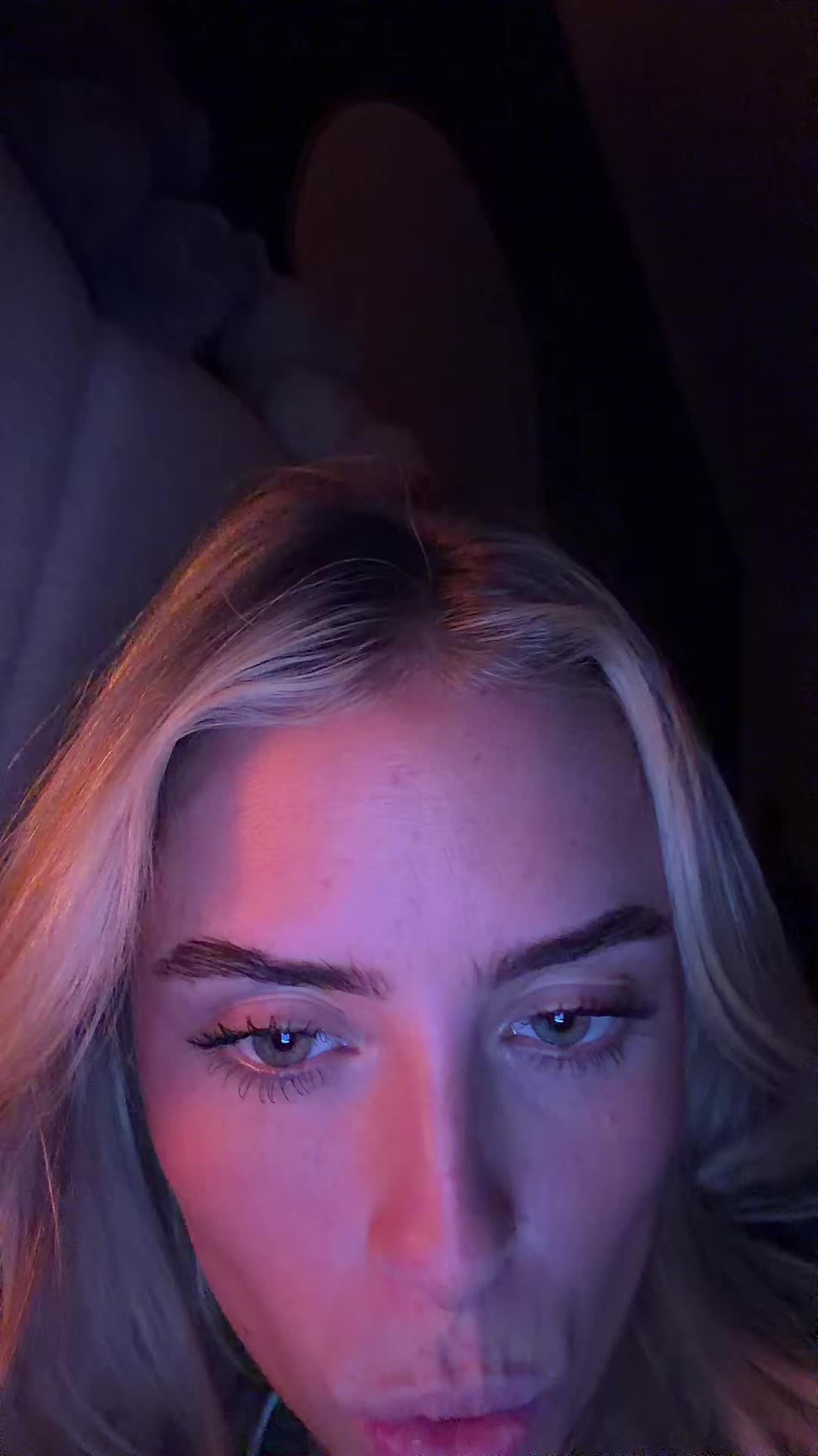 @huhnellywho