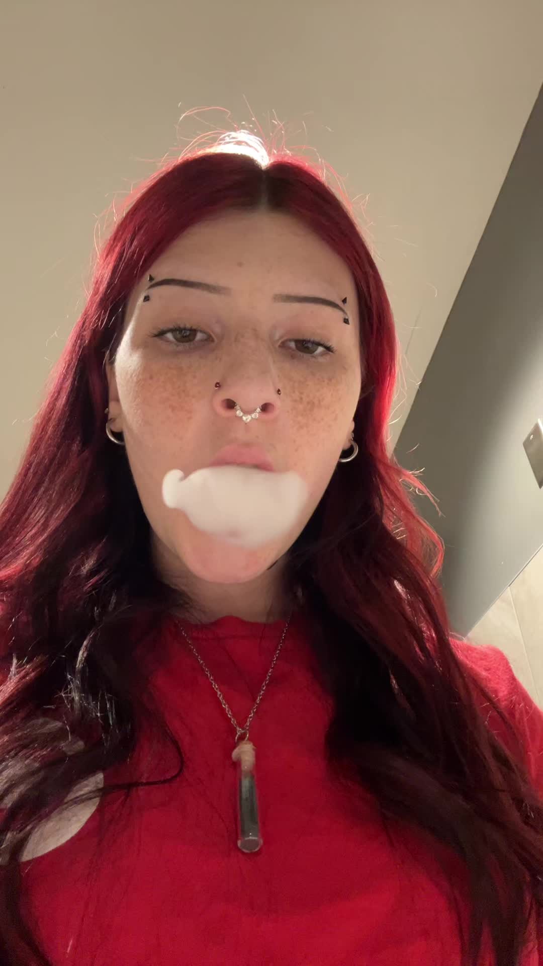 @️G