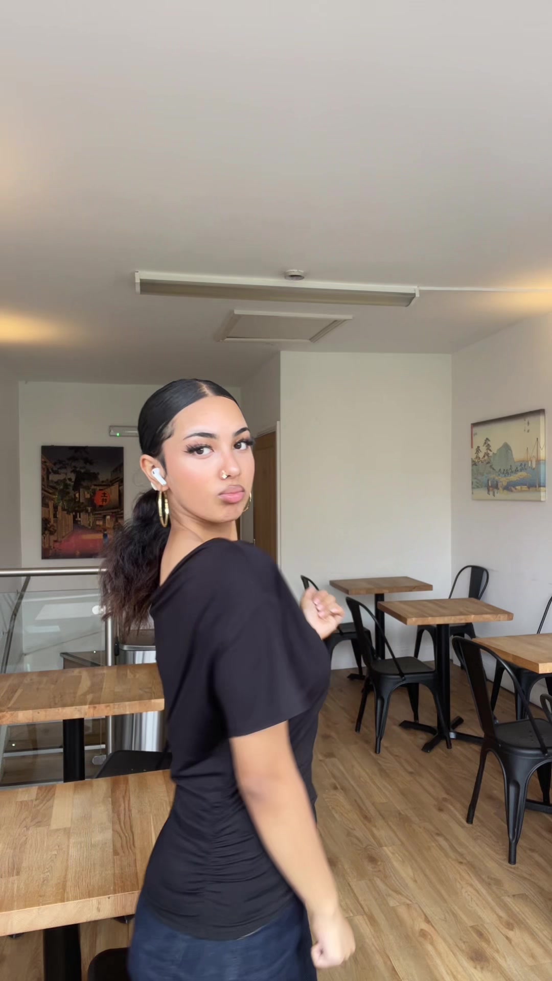 @️
