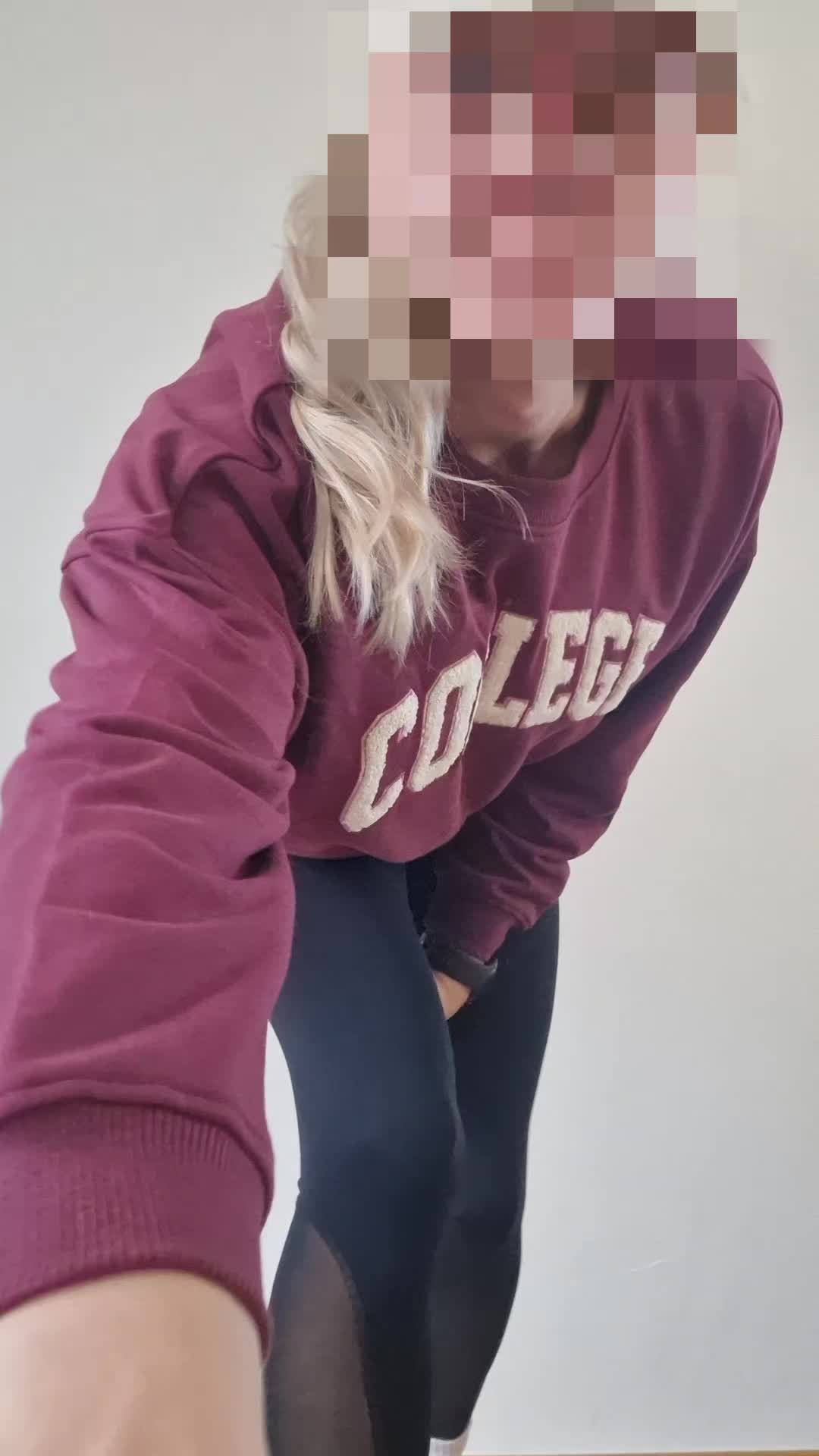 @Frieda_